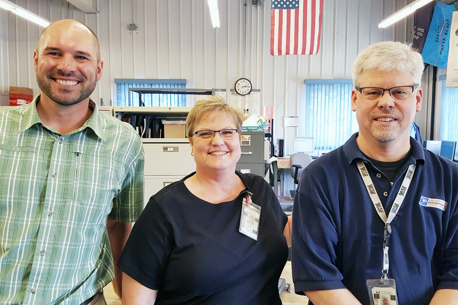 Kris Robak, a network specialist, and bulk mail technicians Cynthia Turner and Gary Granning made a positive impression on a customer recently.
