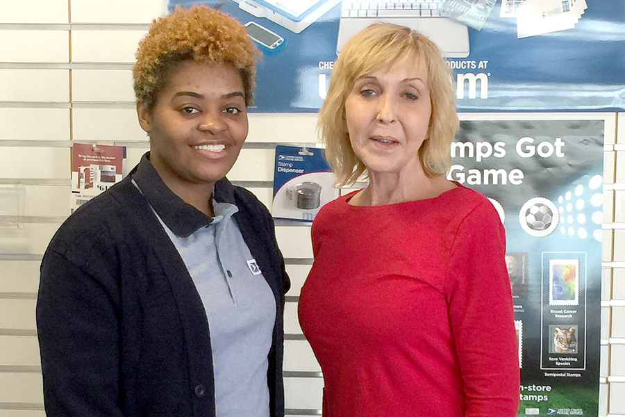 Belleville, IL, Retail Associate Kimberly Francis, left, and Customer Services Supervisor Nancy Isselhard