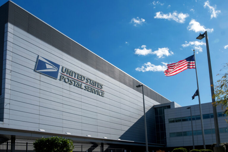 USPS to Offer Early Out to NonBargaining Unit Employees